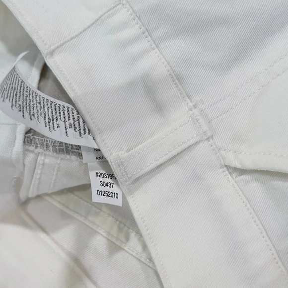 Spanx Stretch Twill Shorts 4" White Stretch Denim Summer Pullon NWT Size XS - Picture 8 of 8